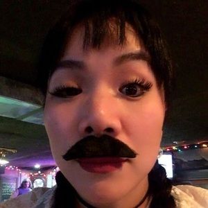 Meet your Posher, Kim